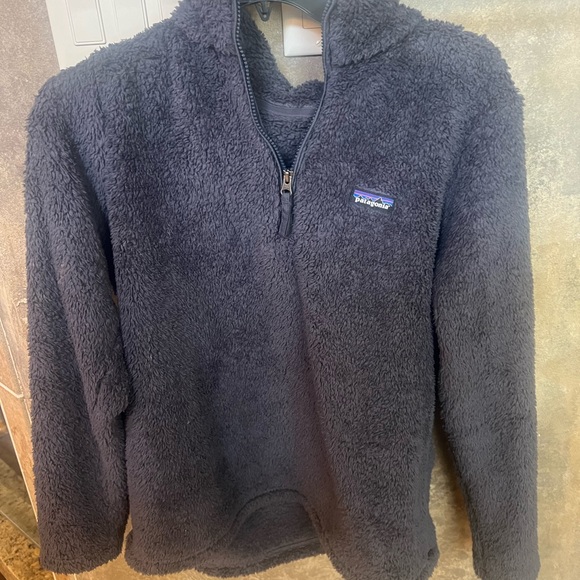 Women’s Patagonia 3/4 zip Sweater - Picture 2 of 4